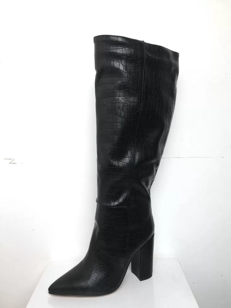 Frye Boots: Large high boots, Knight boots